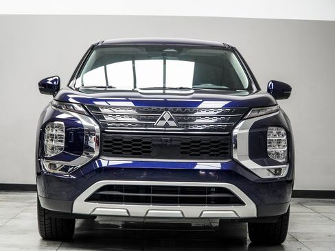 Used 2024 Mitsubishi Outlander SE image 7