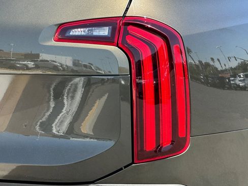 Used 2022 Kia Telluride EX w/ Towing Package FWD image 28