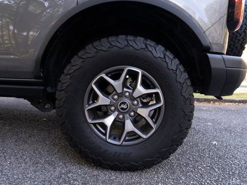 Used 2023 Ford Bronco Badlands image 39