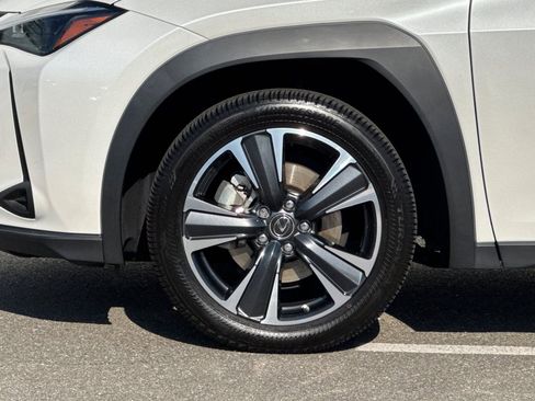 Used 2024 Lexus UX 250h FWD image 31