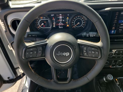 Used 2024 Jeep Wrangler Unlimited Sport AWD/4WD image 19