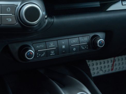 Used 2019 Ferrari 812 Superfast RWD image 45