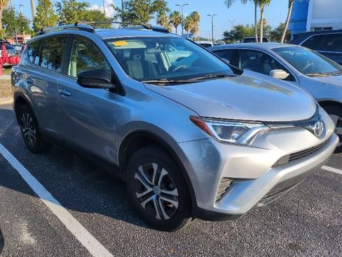 Used 2016 Toyota RAV4 LE AWD/4WD image 1