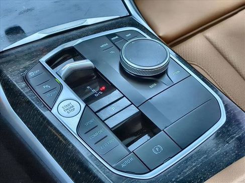 Used 2023 BMW 330i Sedan w/ Driving Assistance Package image 11