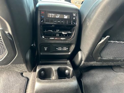 Used 2021 Jeep Grand Cherokee L Limited image 23