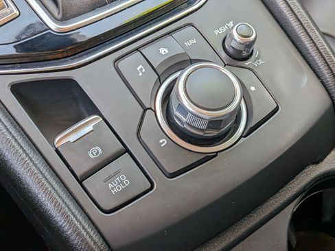 Used 2018 MAZDA CX-5 Touring w/ Preferred Equipment Package AWD/4WD image 32