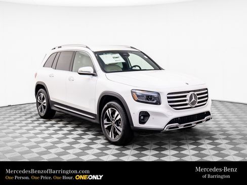 New 2025 Mercedes-Benz GLB 250 4MATIC image 8