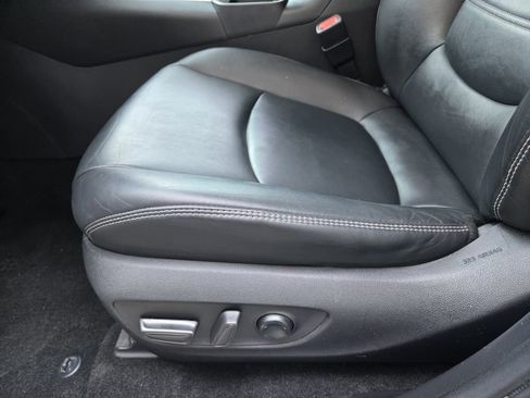 Used 2020 Toyota RAV4 Limited w/ Carpet Mat Package AWD/4WD image 16