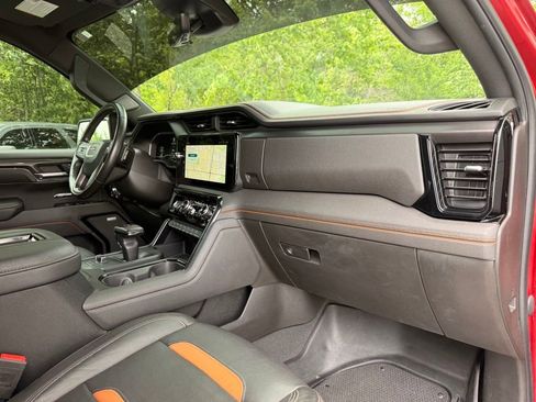 Used 2022 GMC Sierra 1500 AT4 w/ AT4 Premium Package AWD/4WD image 38