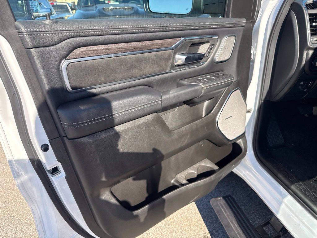 New 2027 RAM 1500 Laramie w/ Night Edition AWD/4WD image 18