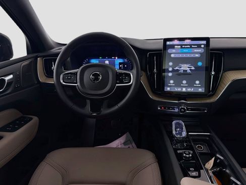 New 2027 Volvo XC60 B5 Plus AWD/4WD image 23