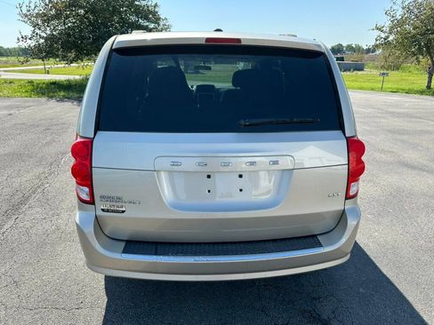 Used 2015 Dodge Grand Caravan SXT FWD image 4