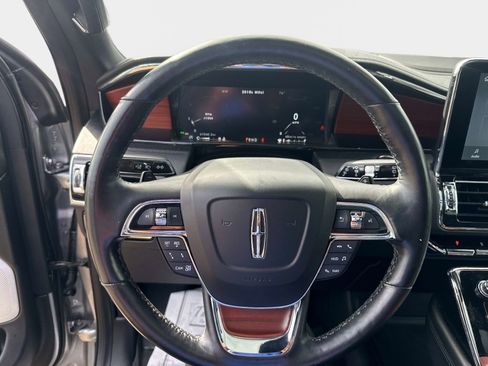 Used 2021 Lincoln Navigator Reserve w/ Luxury Package AWD/4WD image 32