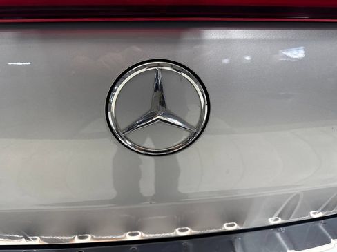 Used 2023 Mercedes-Benz EQB 300 4MATIC w/ Exclusive Package image 20