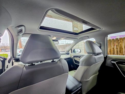 Used 2022 Toyota RAV4 Limited image 42