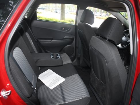 Used 2020 Hyundai Kona SE FWD image 17