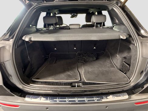 Used 2024 Mercedes-Benz GLA 250 4MATIC image 35