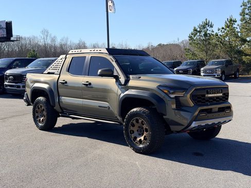 Used 2025 Toyota Tacoma 4x4 Double Cab Hybrid image 28