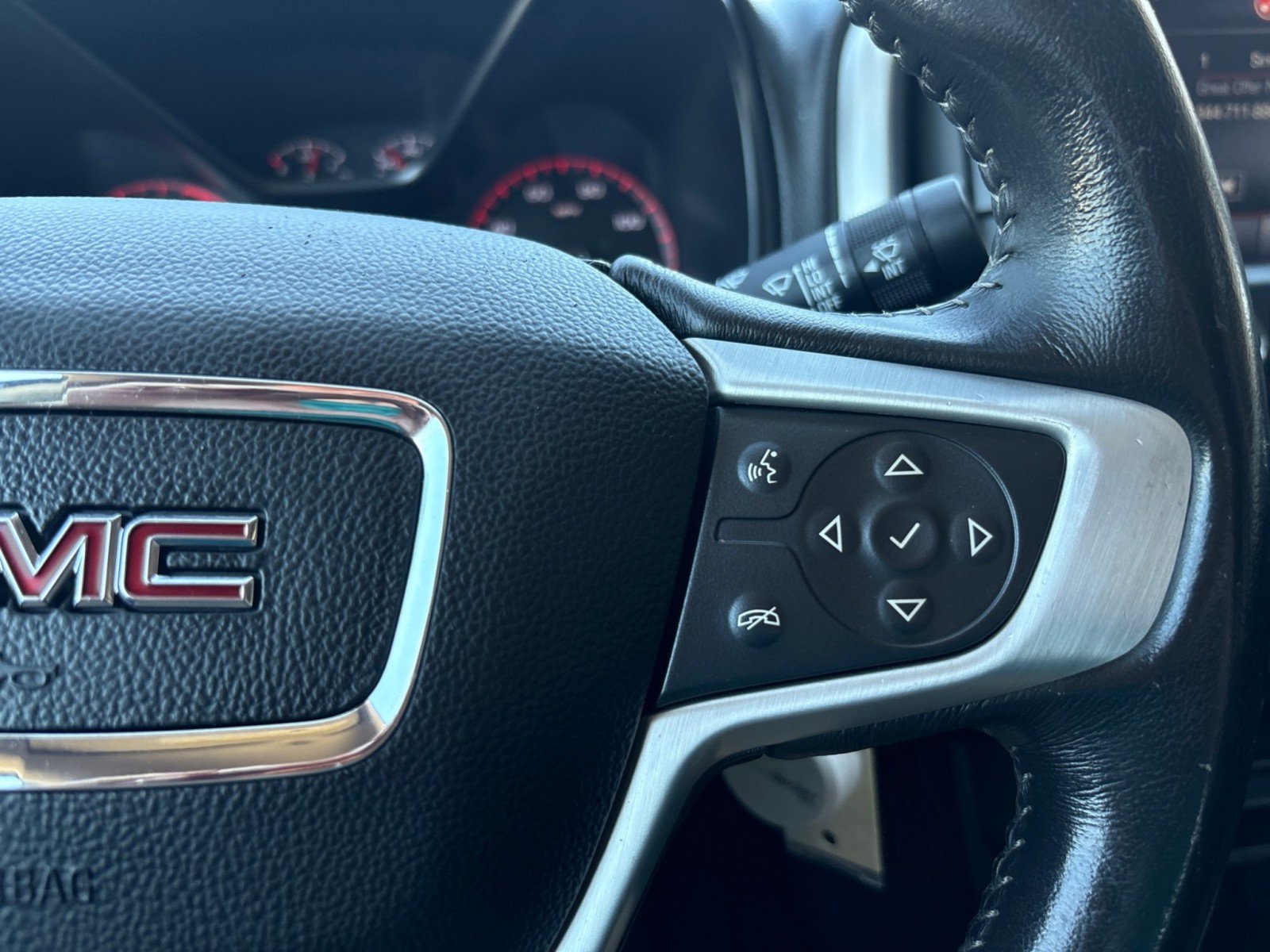 Used 2015 GMC Canyon SLE w/ SLE Convenience Package RWD image 16