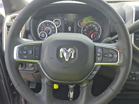Used 2025 RAM 2500 Big Horn AWD/4WD image 9