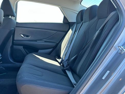 Used 2021 Hyundai Elantra SEL image 7