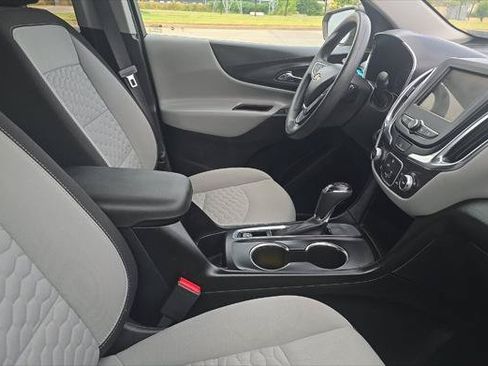Used 2019 Chevrolet Equinox LS w/ LS Convenience Package FWD image 13