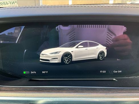 Used 2022 Tesla Model S image 19