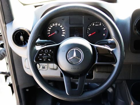 Used 2022 Mercedes-Benz Sprinter 3500 image 21