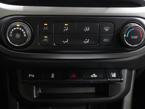 Used 2022 Chevrolet Colorado LT w/ Fleet Safety Package RWD image 16