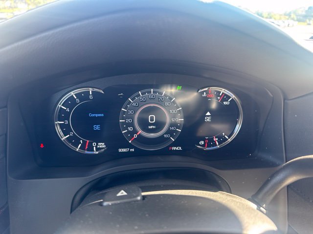 Used 2020 Cadillac Escalade Premium Luxury AWD/4WD image 17