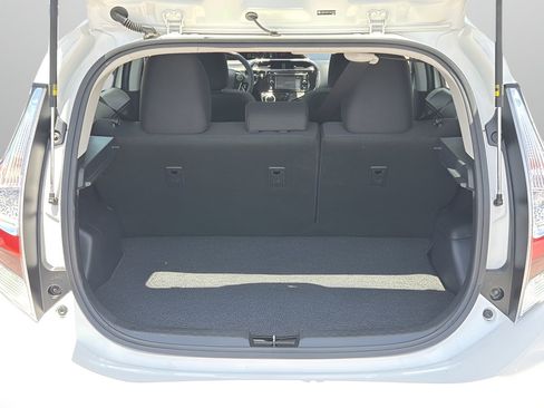 Used 2018 Toyota Prius C Two FWD image 8