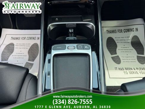 Used 2025 Mercedes-Benz GLB 250 image 23