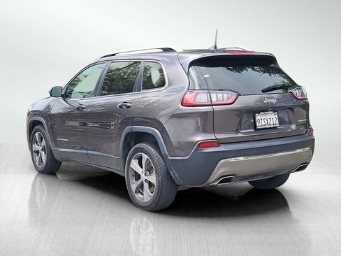 Used 2019 Jeep Cherokee Limited w/ Luxury Group FWD image 6