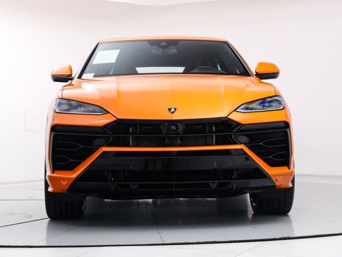 Used 2026 Lamborghini Urus SE AWD/4WD image 8