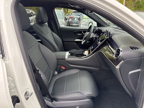 Used 2026 Mercedes-Benz GLC 300 4MATIC image 13