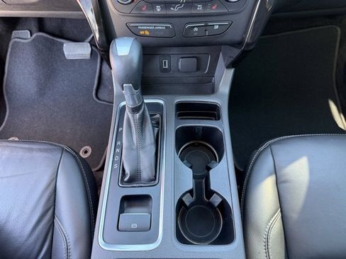 Used 2017 Ford Escape Titanium image 18