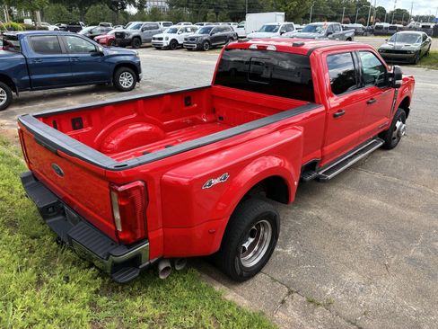 Used 2023 Ford F350 XLT AWD/4WD image 8