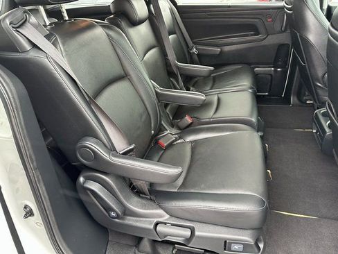 Used 2021 Honda Odyssey Touring image 11