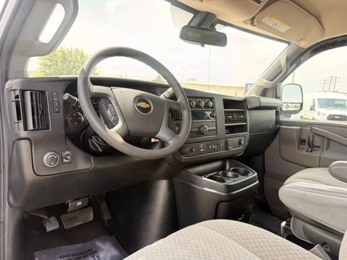 Used 2020 Chevrolet Express 3500 LT w/ LT Preferred Equipment Group RWD image 15