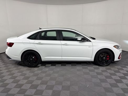 Used 2026 Volkswagen Jetta GLI Autobahn FWD image 8
