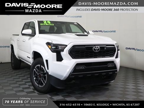 Used 2024 Toyota Tacoma TRD Sport image 1