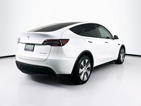 Used 2023 Tesla Model Y Long Range AWD/4WD image 9