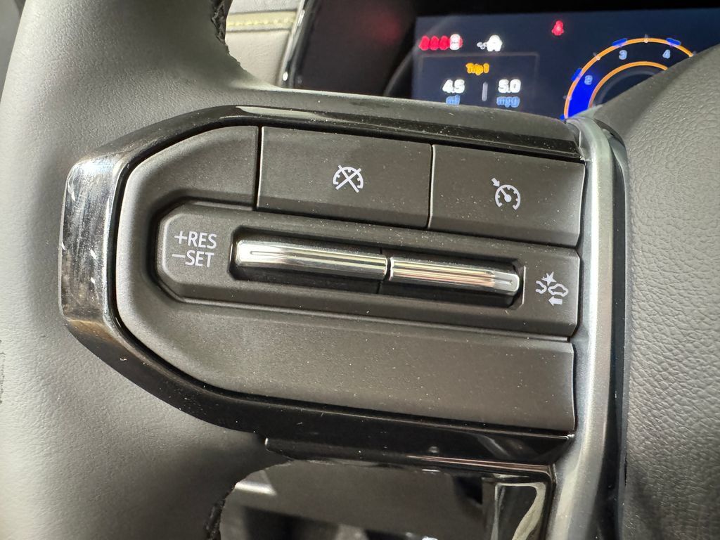 New 2026 Chevrolet Colorado ZR2 w/ Technology Package AWD/4WD image 19