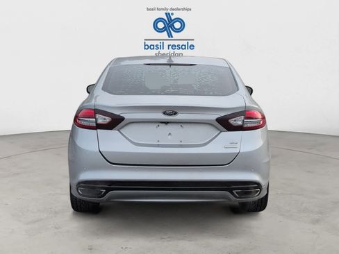 Used 2019 Ford Fusion SE image 5