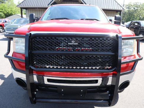 Used 2009 GMC Sierra 2500 SLE w/ Convenience Package AWD/4WD image 2