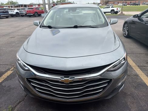 Used 2024 Chevrolet Malibu LT image 2