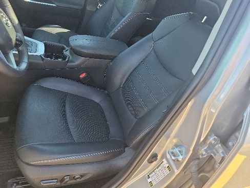 Used 2023 Toyota RAV4 Limited AWD/4WD image 17