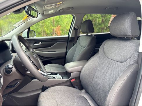 Used 2019 Hyundai Santa Fe SEL image 17