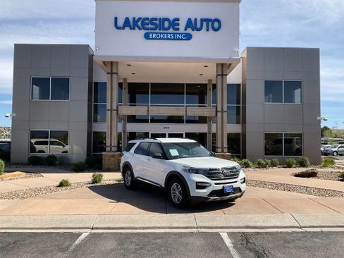 Used 2021 Ford Explorer XLT w/ Equipment Group 202A AWD/4WD image 1