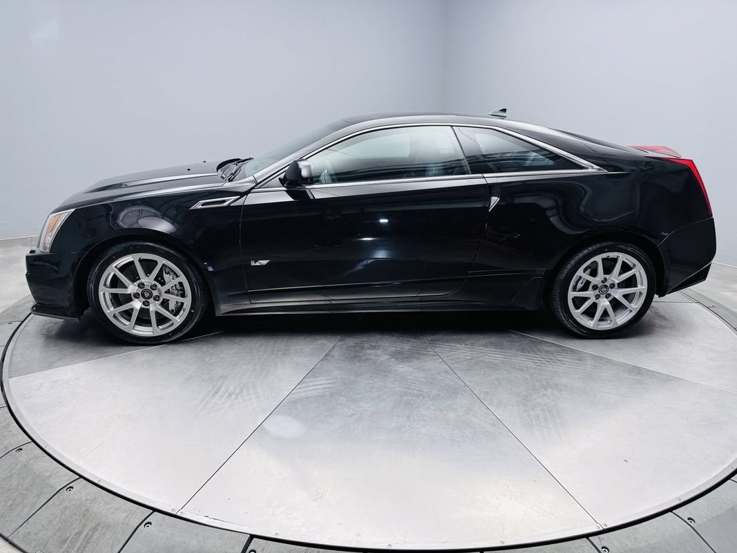 Used 2014 Cadillac CTS V w/ Sport Blue Interior Package RWD image 8